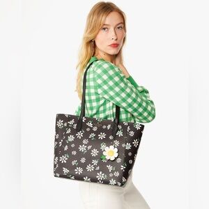 kate spade new york All Day Daisy Dots Large Tote, 15”W x 11”H x 5-1/2”D